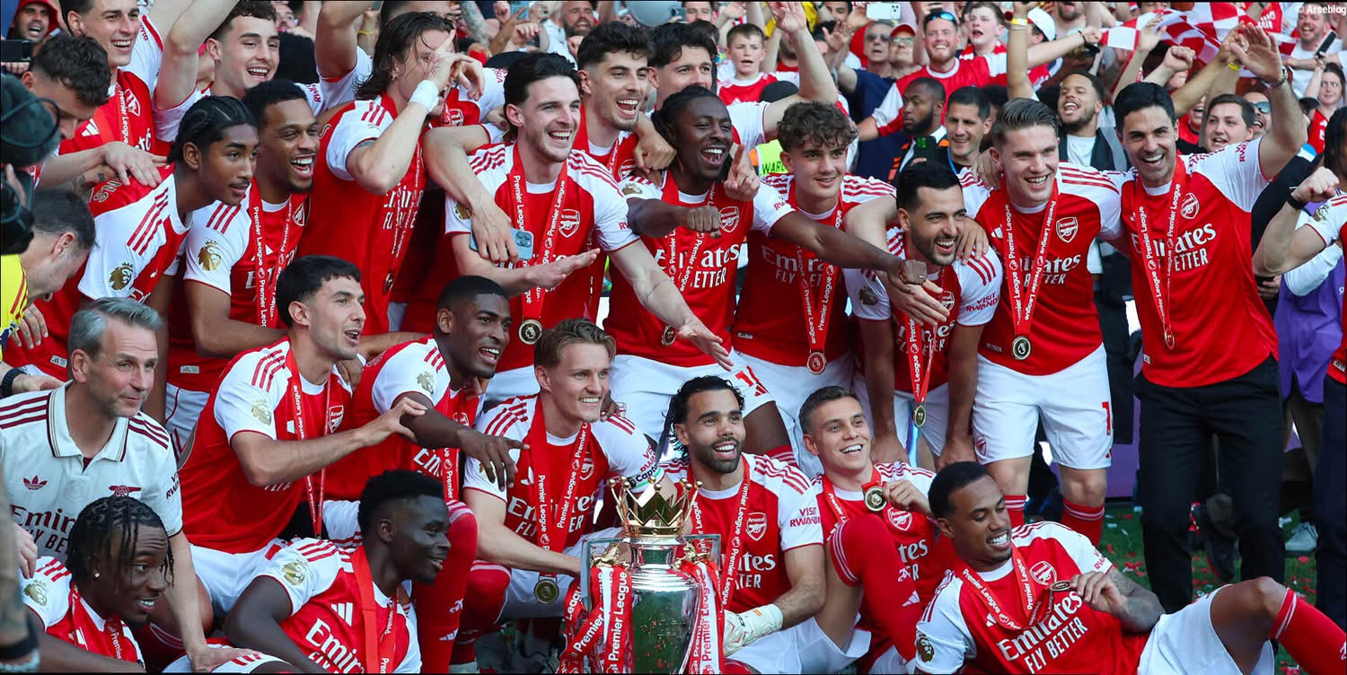 Arteta's Arsenal squad celebrate their first Premier League title in 22 years. Photo: Agencies